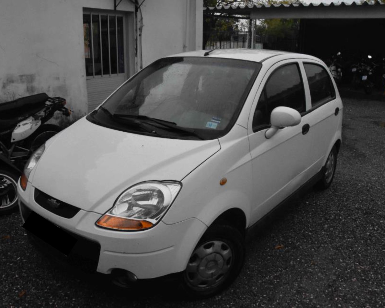 Policía de Florida recupera 4 autos hurtados en Montevideo. 2