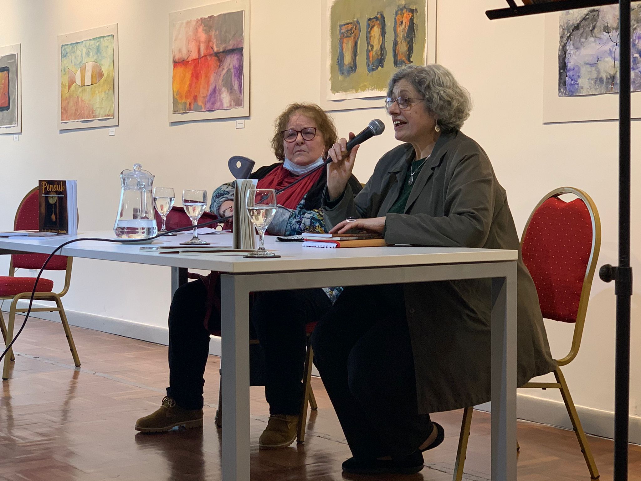 Presentación de los libros Péndulo y Pasatiempo de la escritora Isabel Rodríguez Orlando. 2