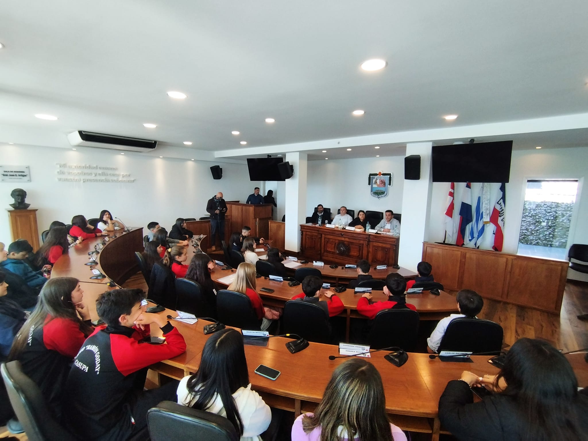 Primera intervención de Asamblea Joven