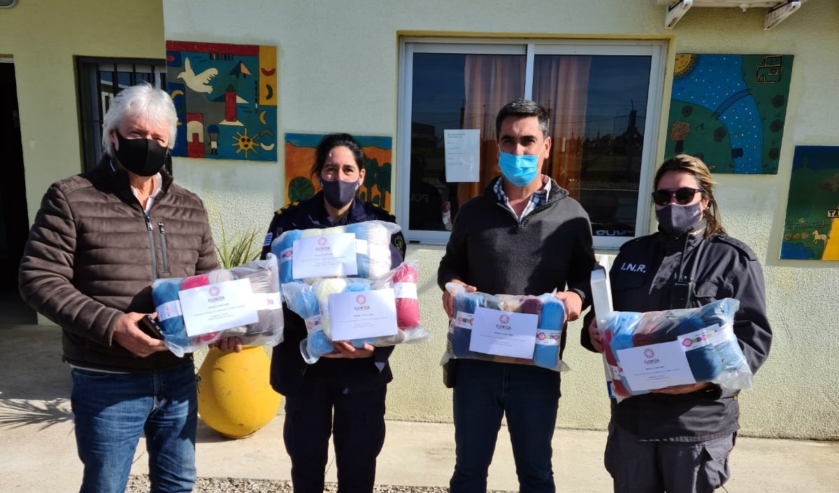 Privados de libertad colaboran con Campaña Tejiendo Sueños