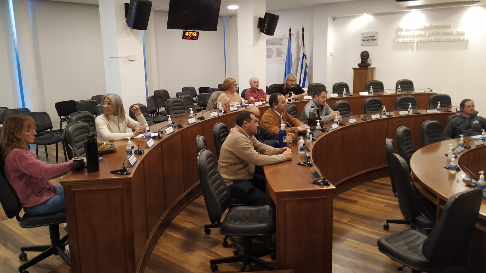Representantes de la empresa Eco Huella fueron recibidos en la Junta 4