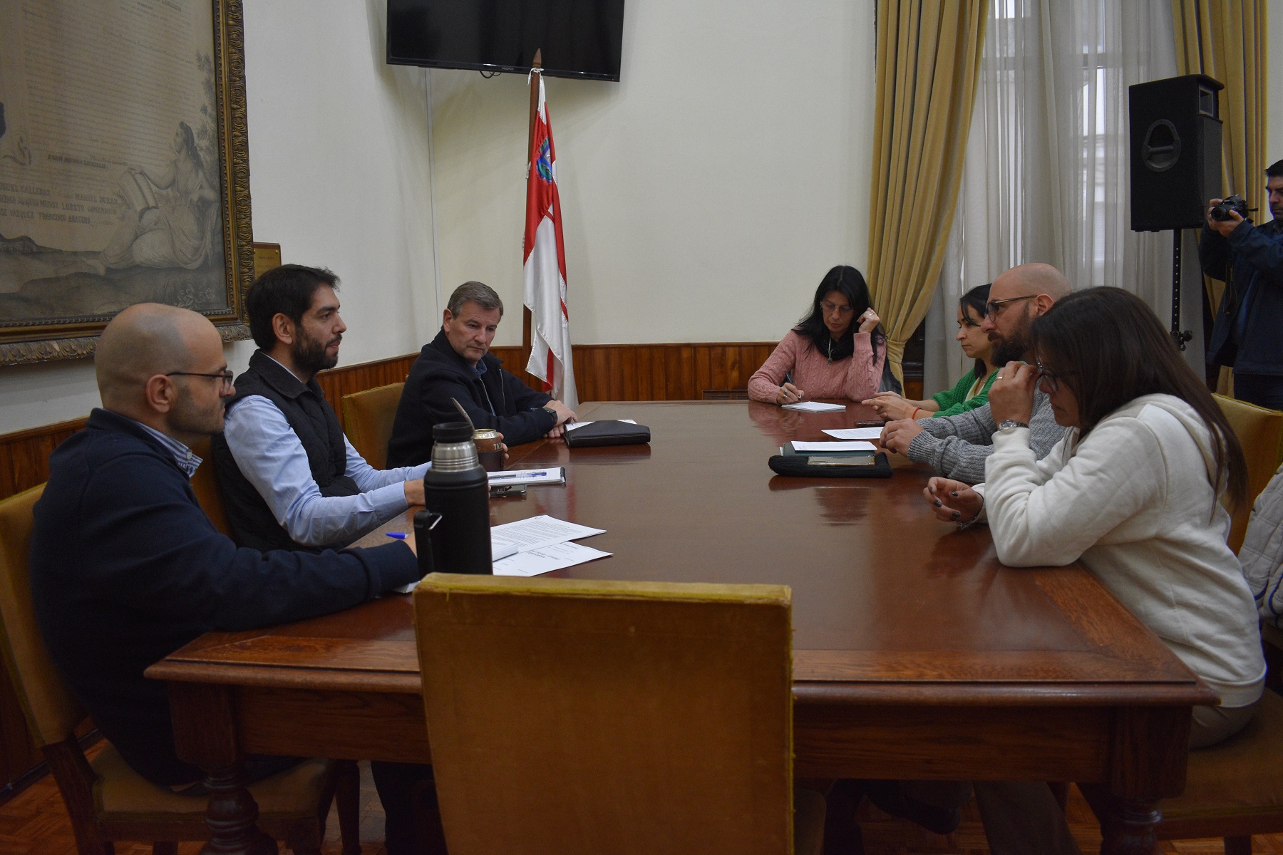 Retiro incentivado y medidas de austeridad Autoridades del Gobierno Departamental y ADEOM se reunieron este miércolesjpeg