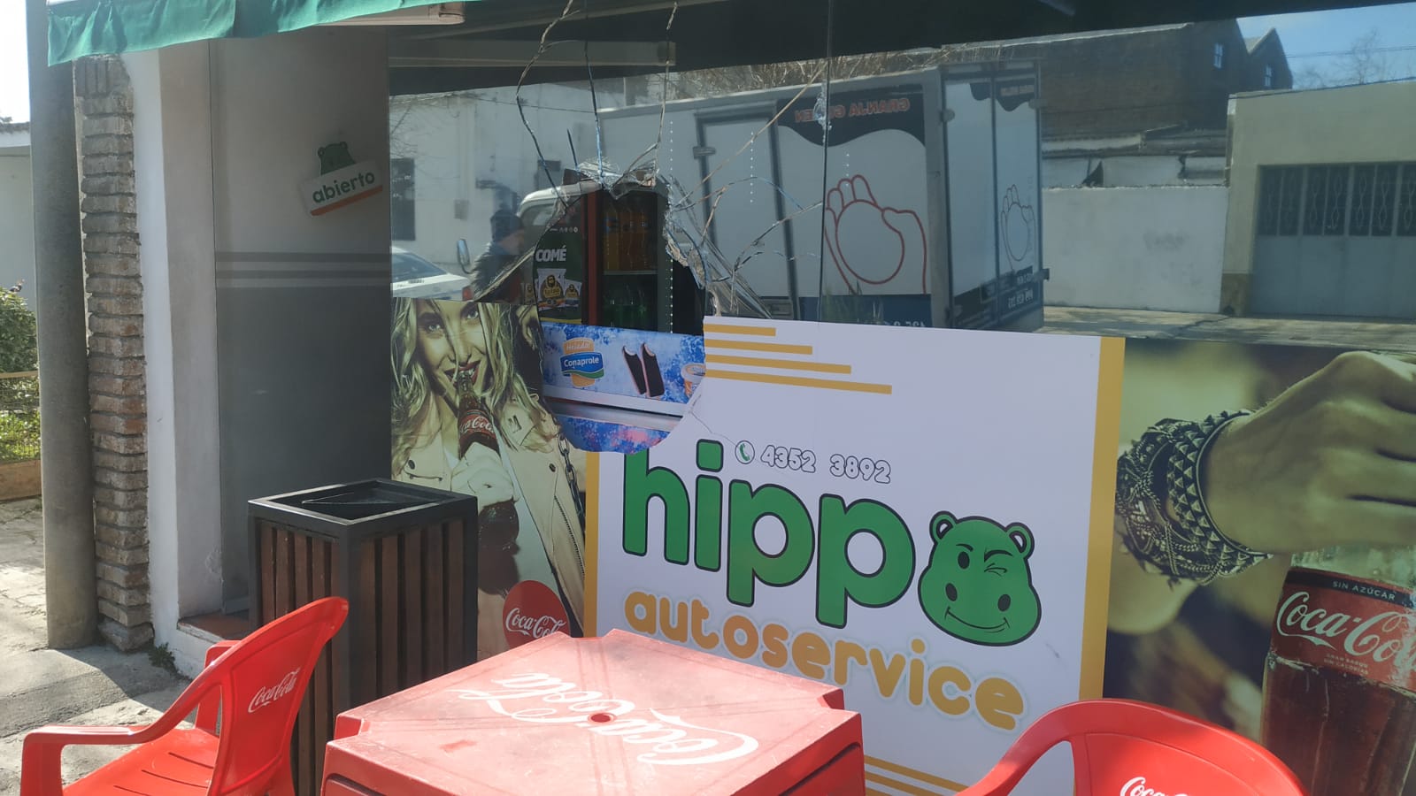 Roban dinero y mercadería del Supermercado Hippo