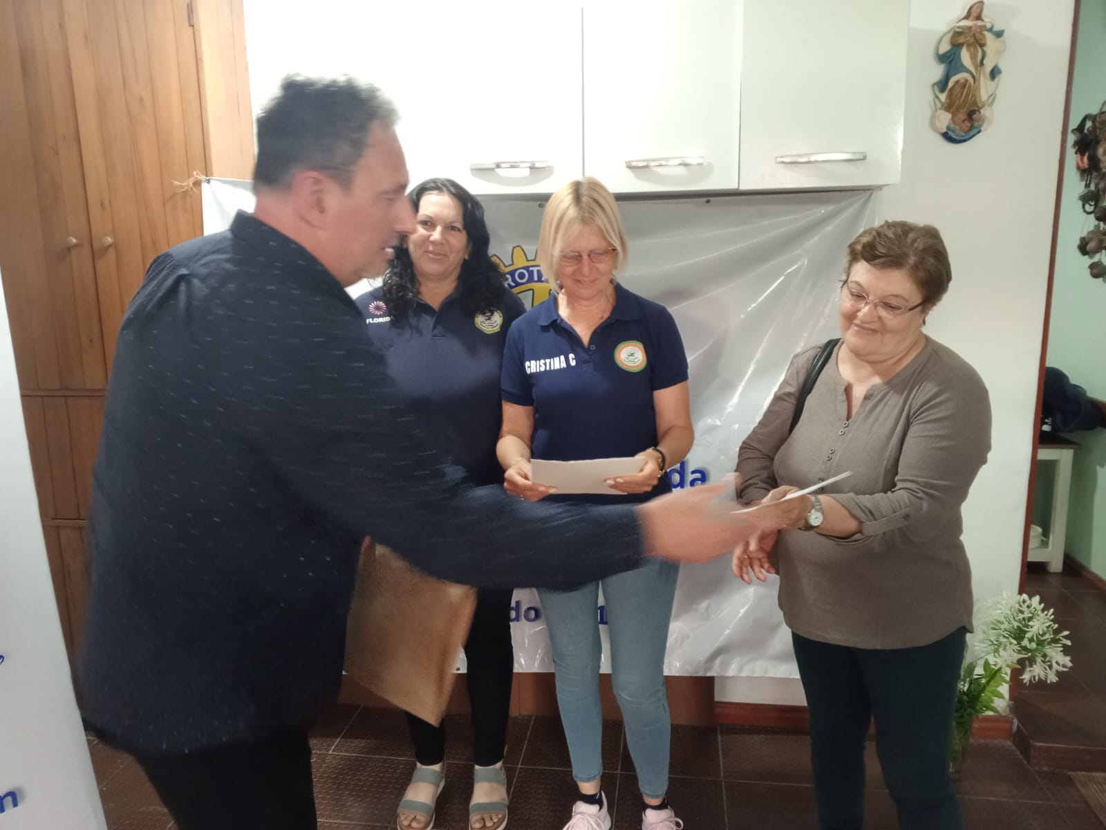 Rotary Club de Florida entregó dinero de beneficio a dos instituciones 2