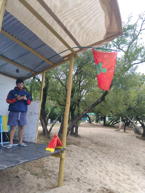 Se coloca bandera sanitaria en el Camping