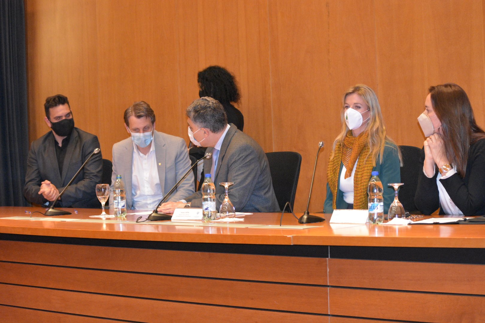 Se firmó convenio que otorga fondos al Municipio de Sarandí para desarrollo de huertas comunitarias y capacitaciones. 2