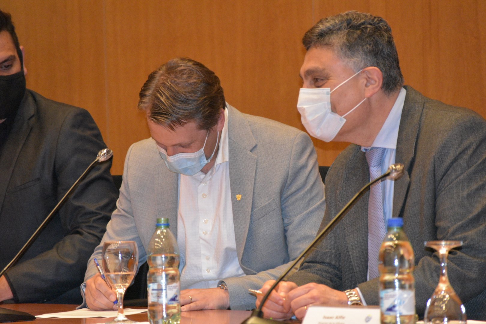 Se firmó convenio que otorga fondos al Municipio de Sarandí para desarrollo de huertas comunitarias y capacitaciones. 3