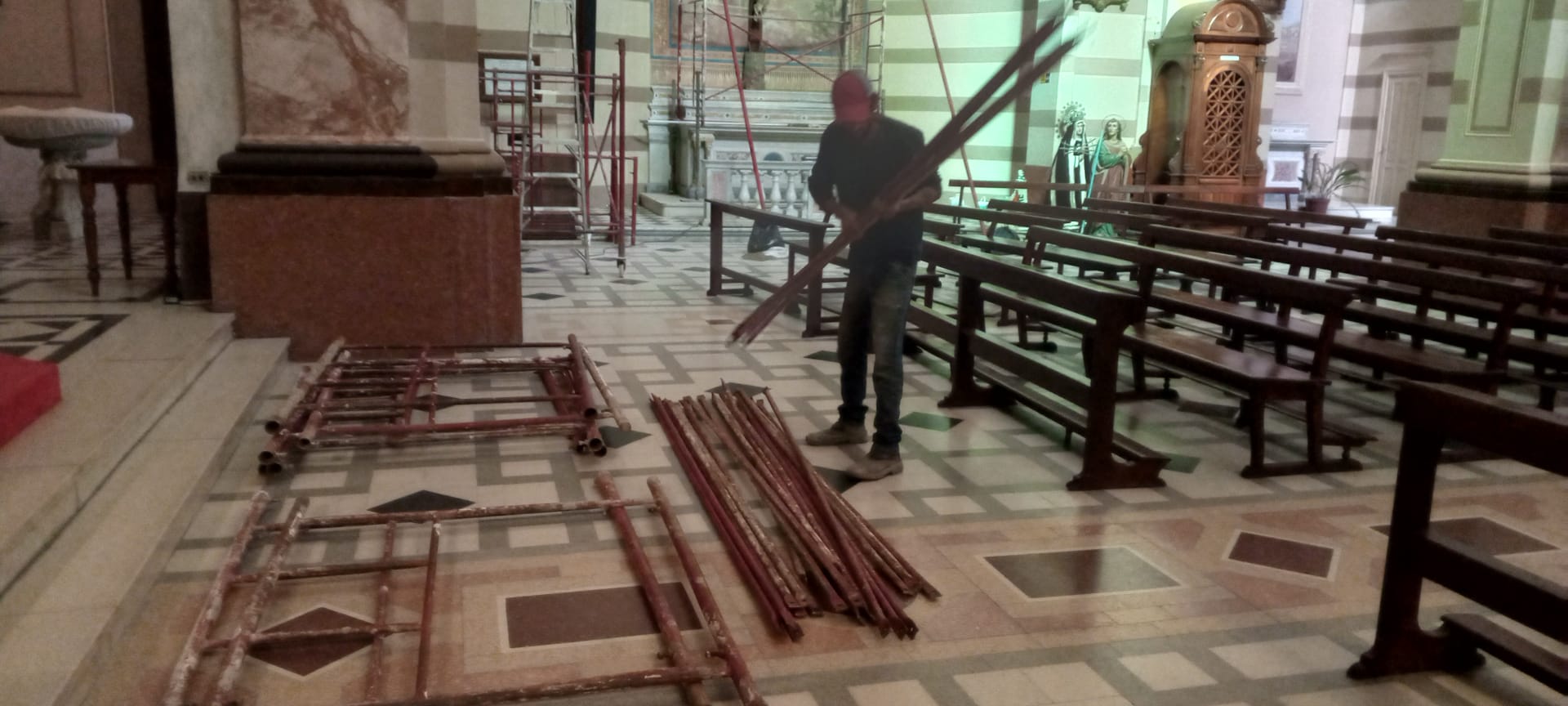 Se realizan tareas de refacción y mantenimiento en la Catedral Basílica