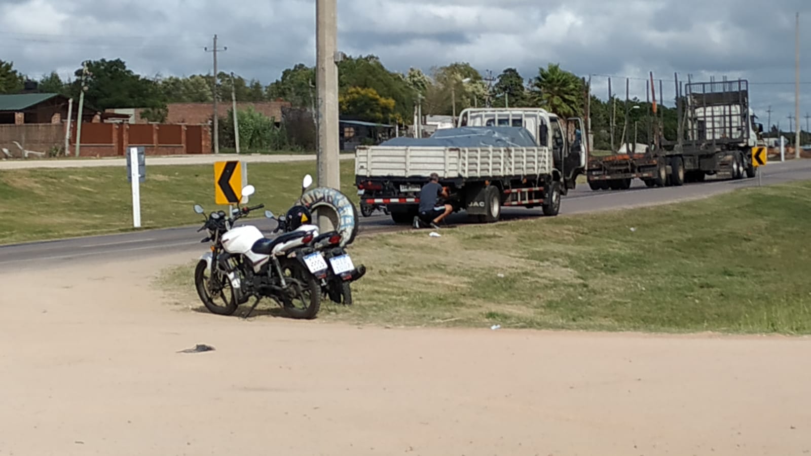 Se registró un siniestro de tránsito en ruta 5 y calle 24 de Abril. 2