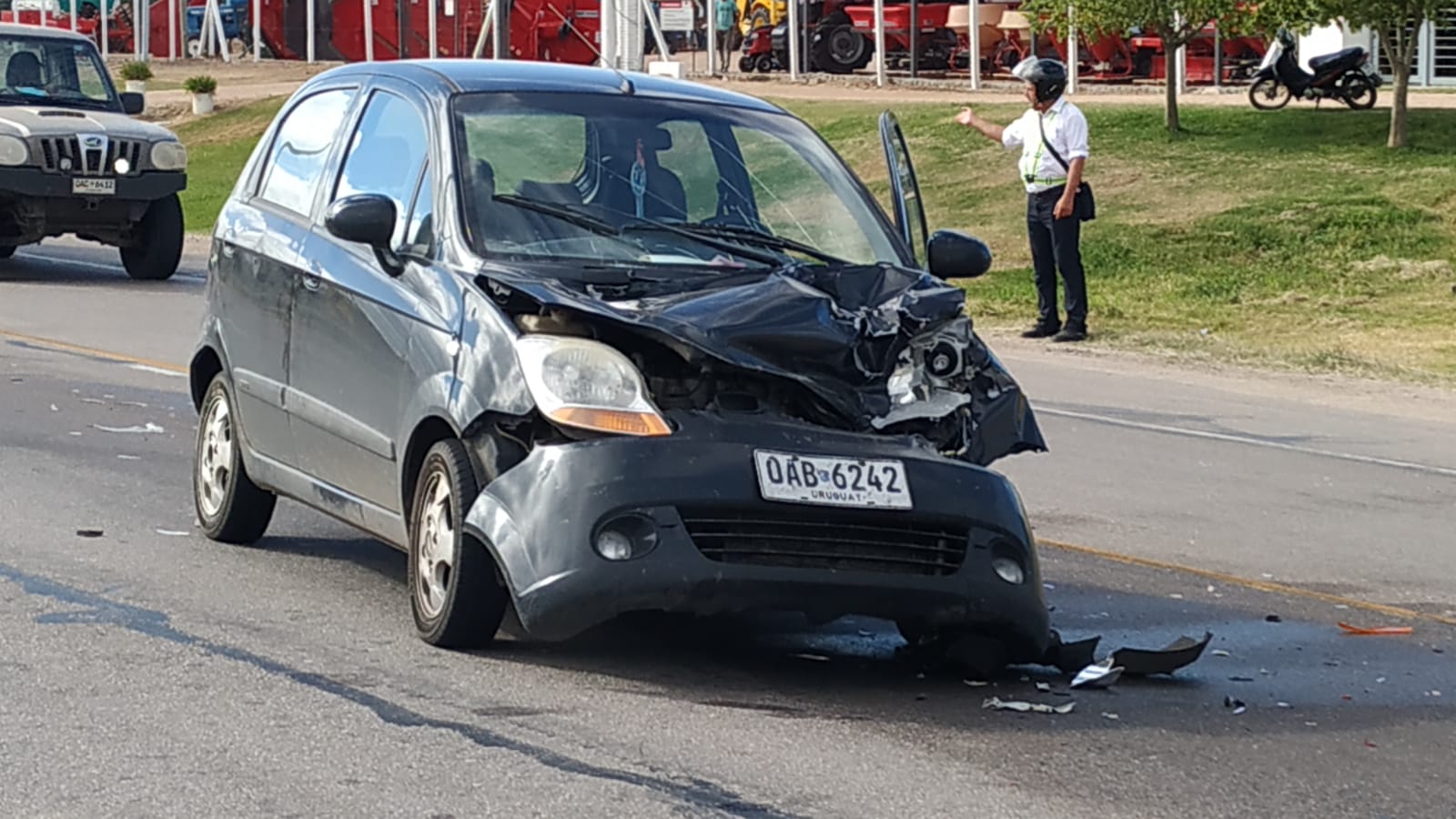 Se registró un siniestro de tránsito en ruta 5 y calle 24 de Abril. 4