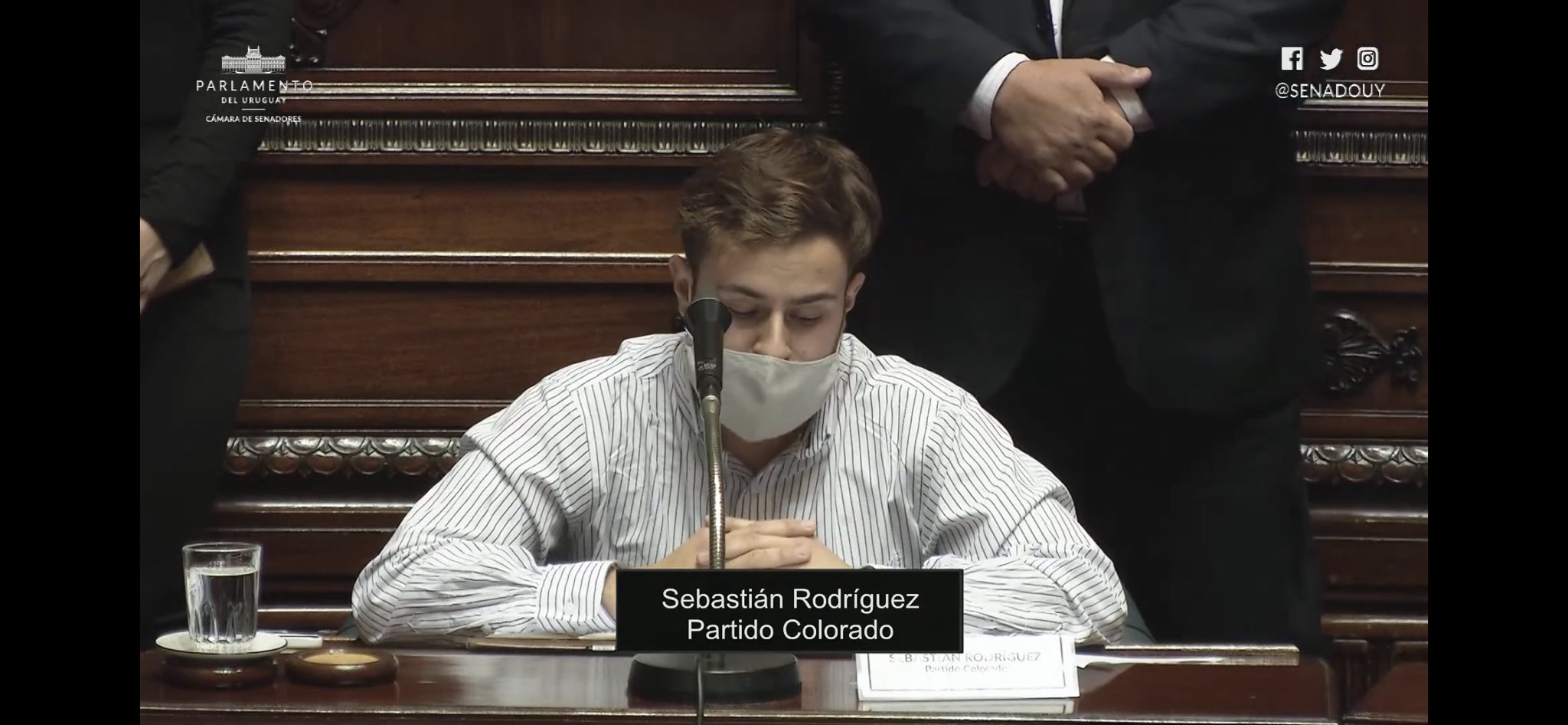 Sebastián Rodríguez ocupó banca del senado en el Día de la Democracia 2