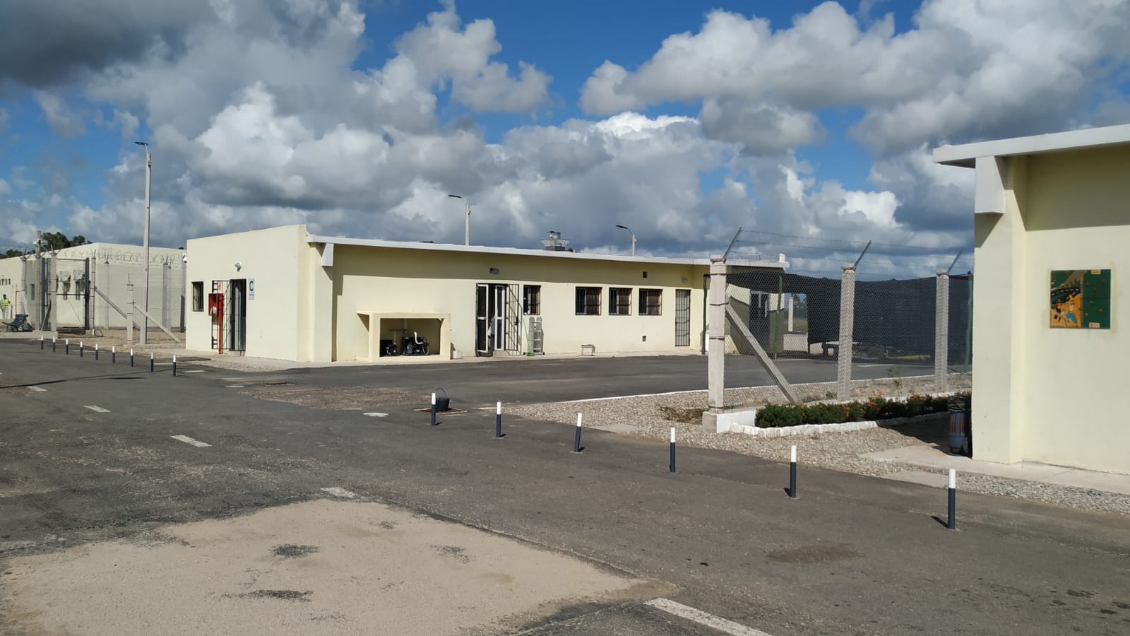 Senador Pablo Lanz visitó la Cárcel Departamental 4