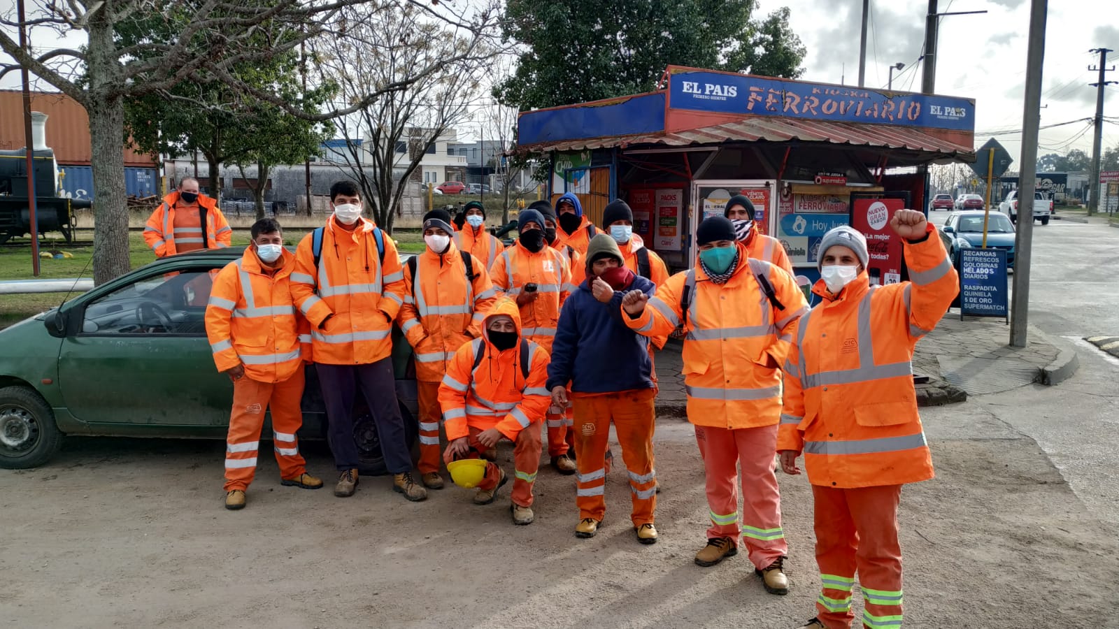 Trabajadores del Consorcio Ferrocarril Central en medida de lucha