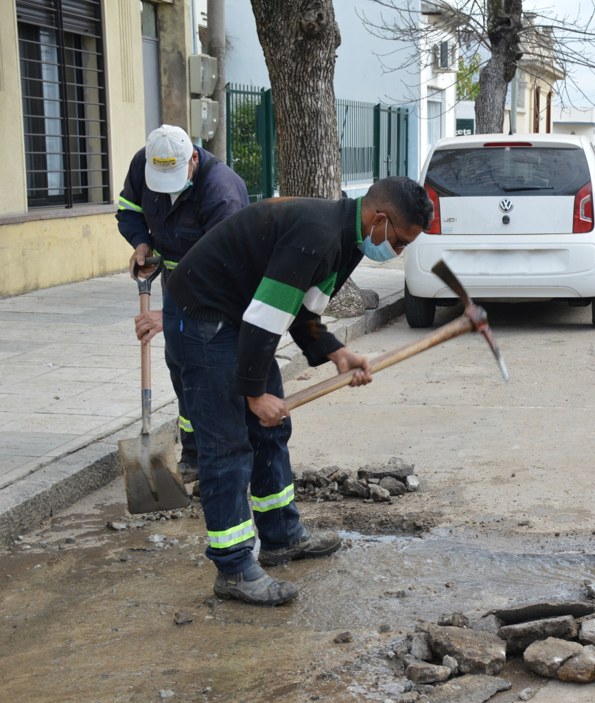Trabajos de mantenimiento en calles de la capital departamental