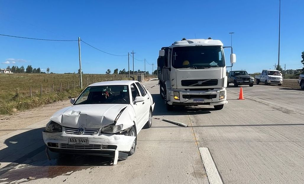 Triple choque en km 105.800 de ruta 5