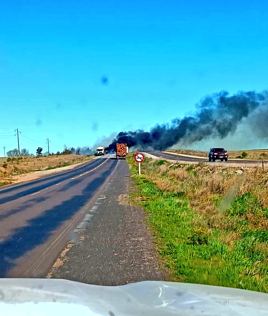 Un camión se incendió en la tarde de este miércoles en ruta 5 zona de Goñi