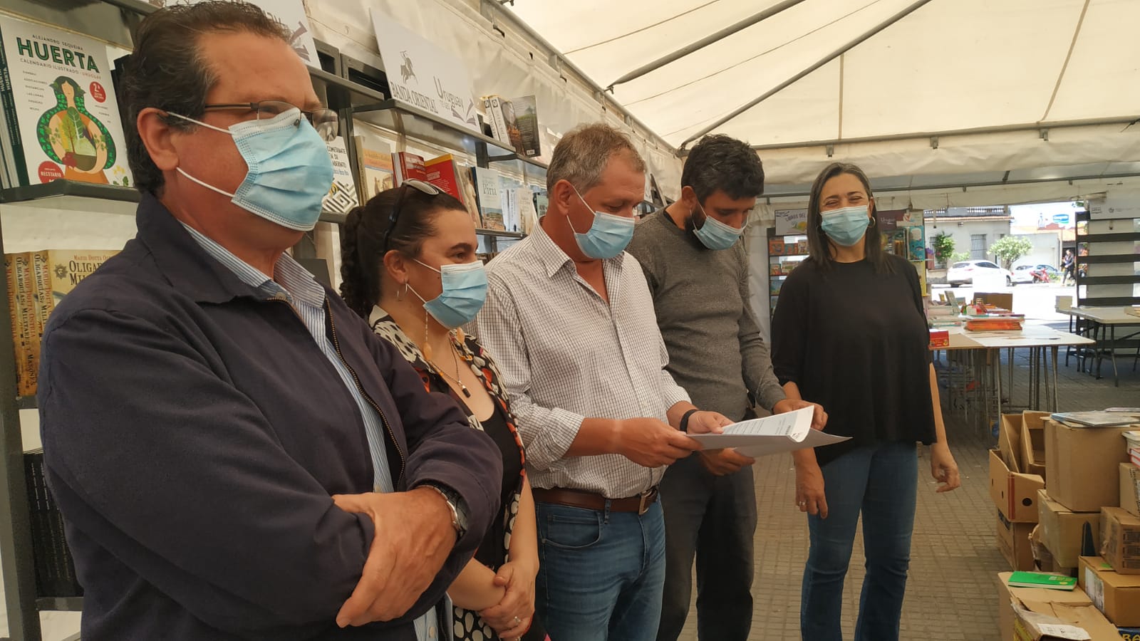 Uruguay Te Leo Feria del Libro en Plaza Asamblea 2