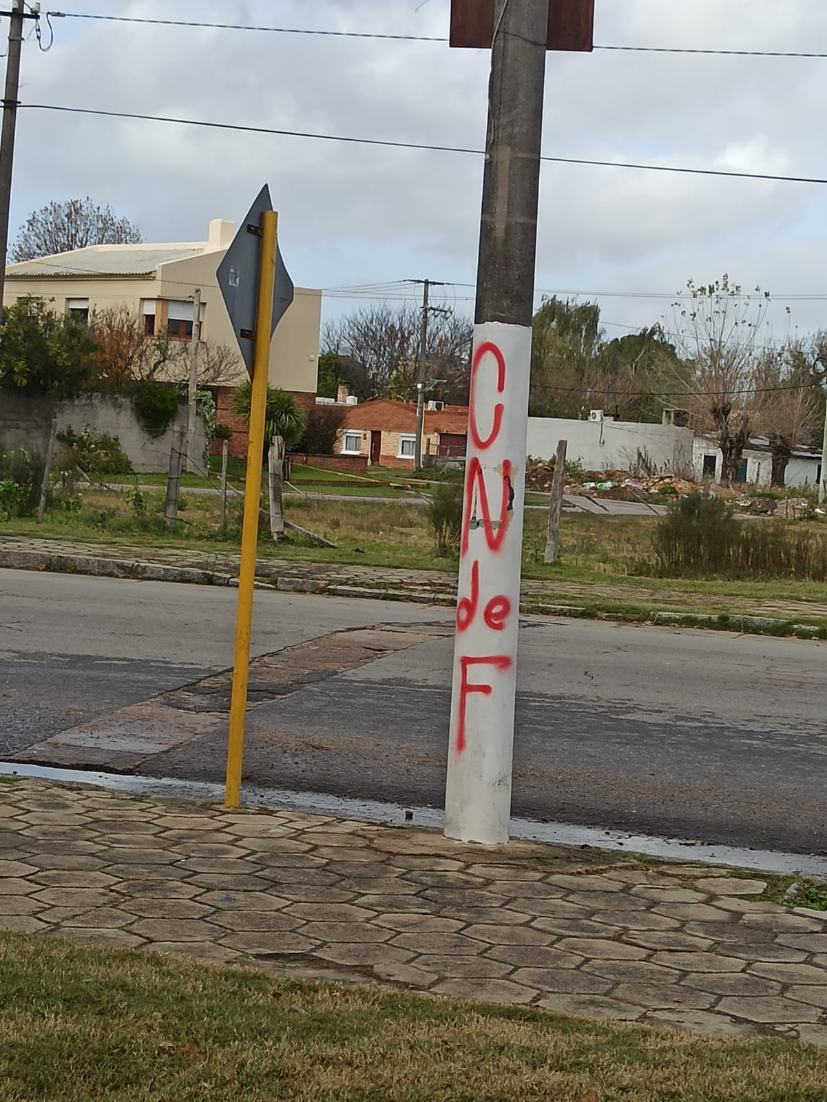Vandalizaron zona de Plaza de las Moras 4