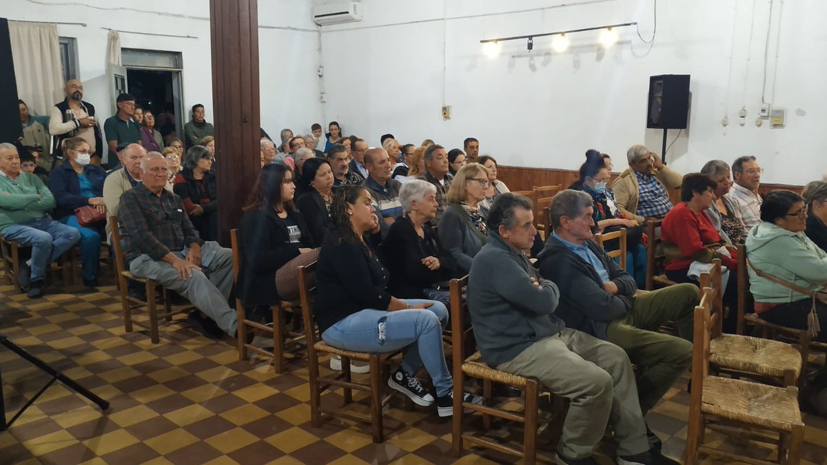 Vecinos de Cardal se reunieron con el Jefe de Policía1