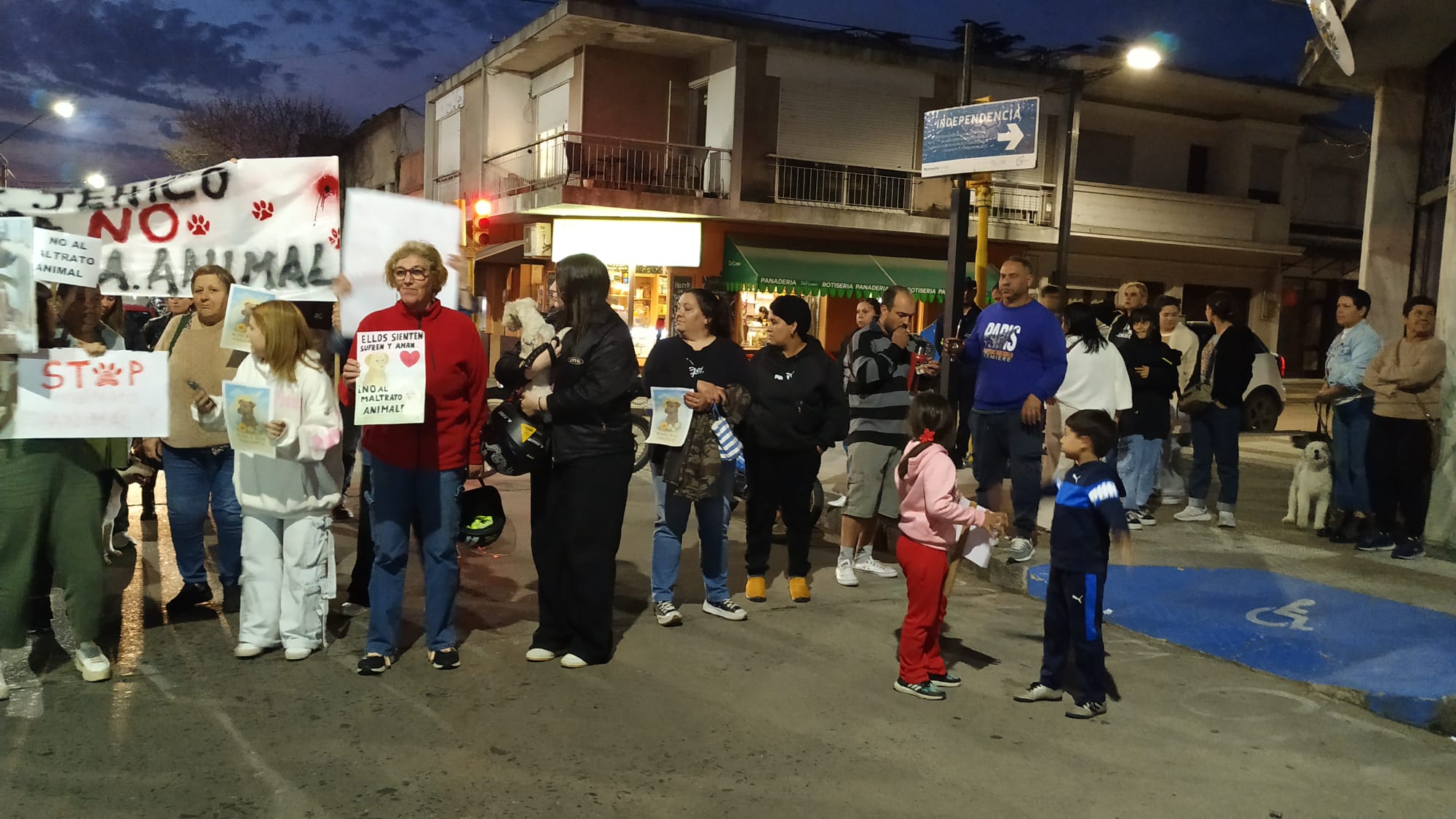 Vecinos de Florida exigen Justicia por el perro Jehico
