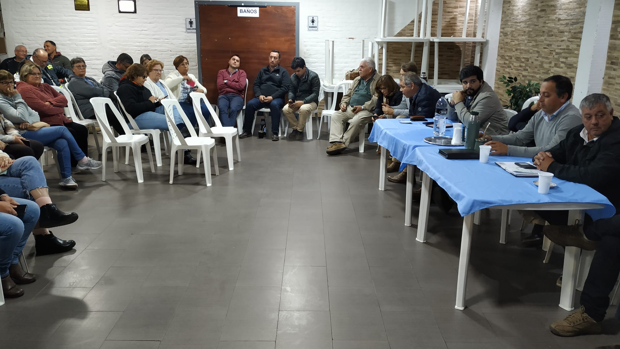Vecinos de los barrios Curuchet San Fernando y alrededores1