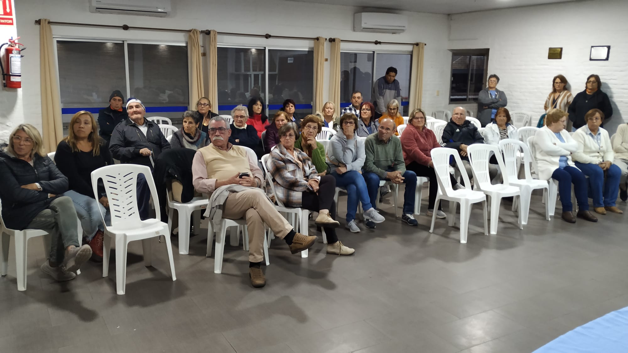 Vecinos de los barrios Curuchet San Fernando y alrededores2