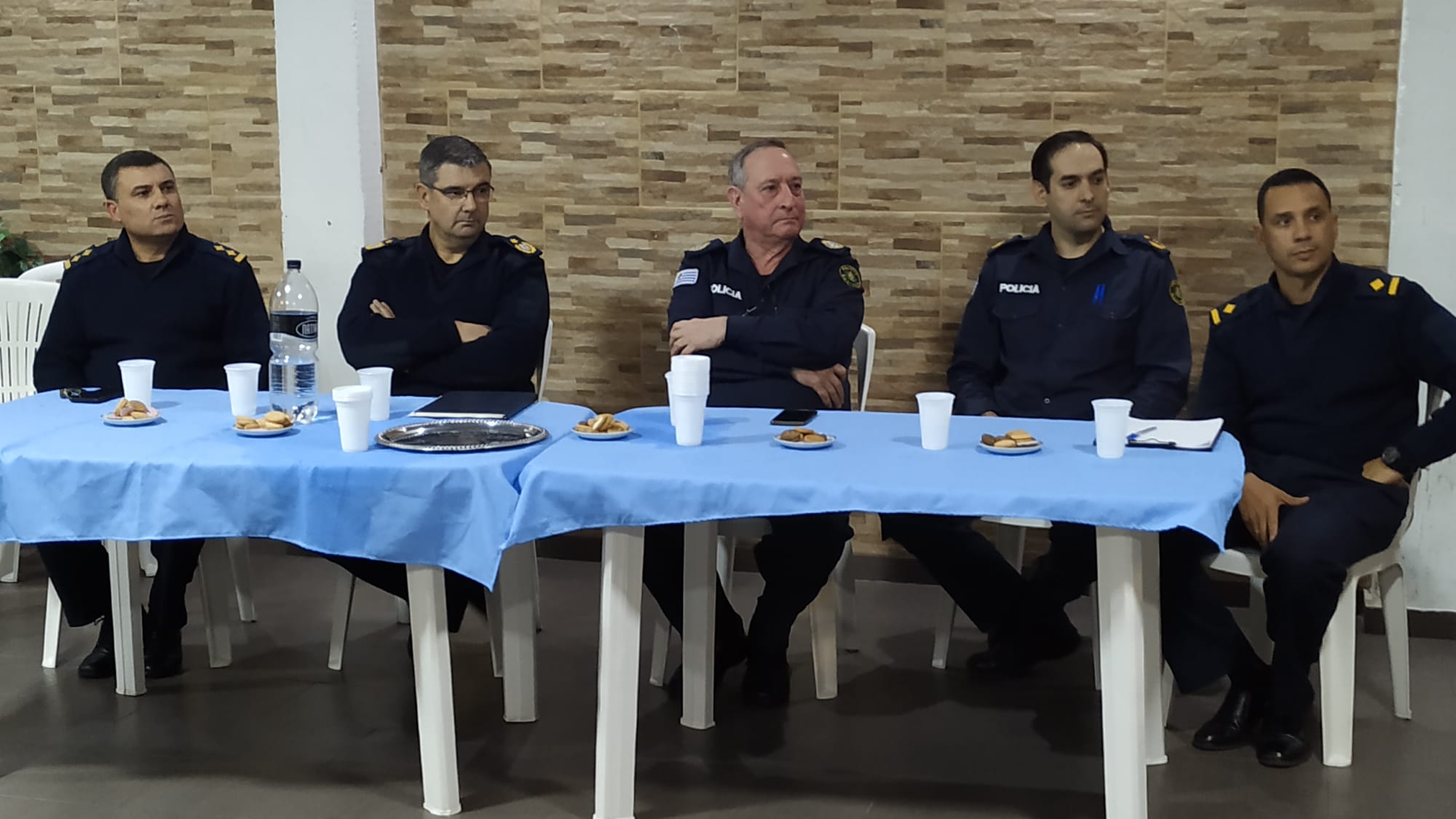 Vecinos de los barrios Curuchet San Fernando y alrededores3