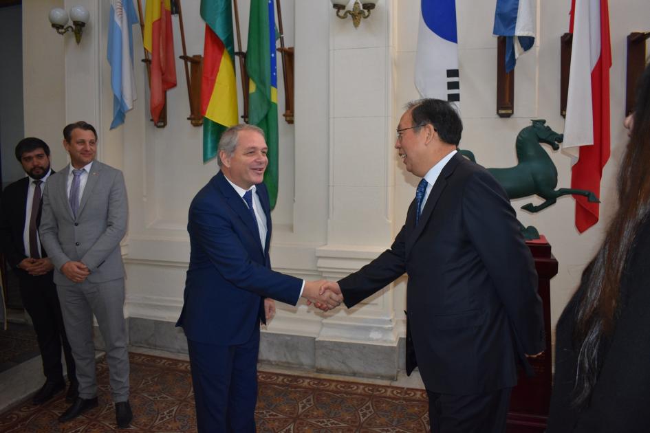 Vice gobernador de Anhui China visitó Florida1