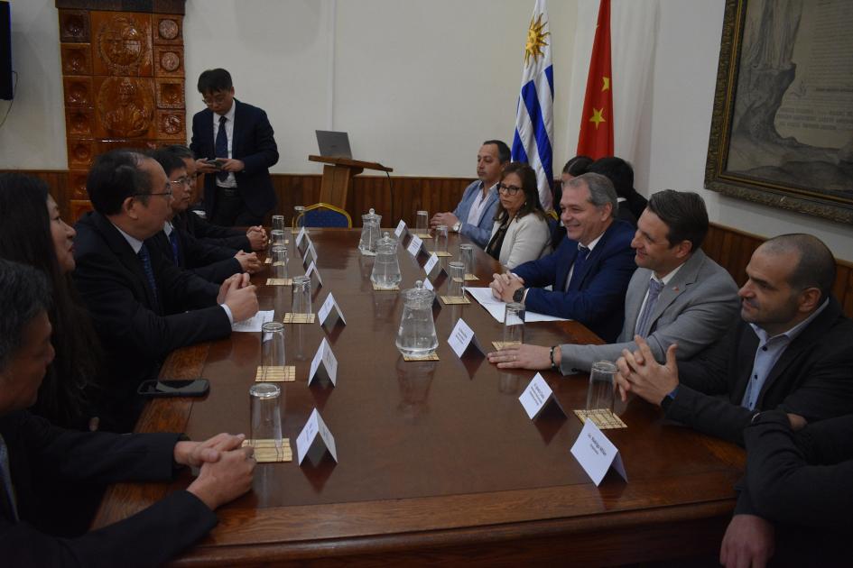 Vice gobernador de Anhui China visitó Florida2