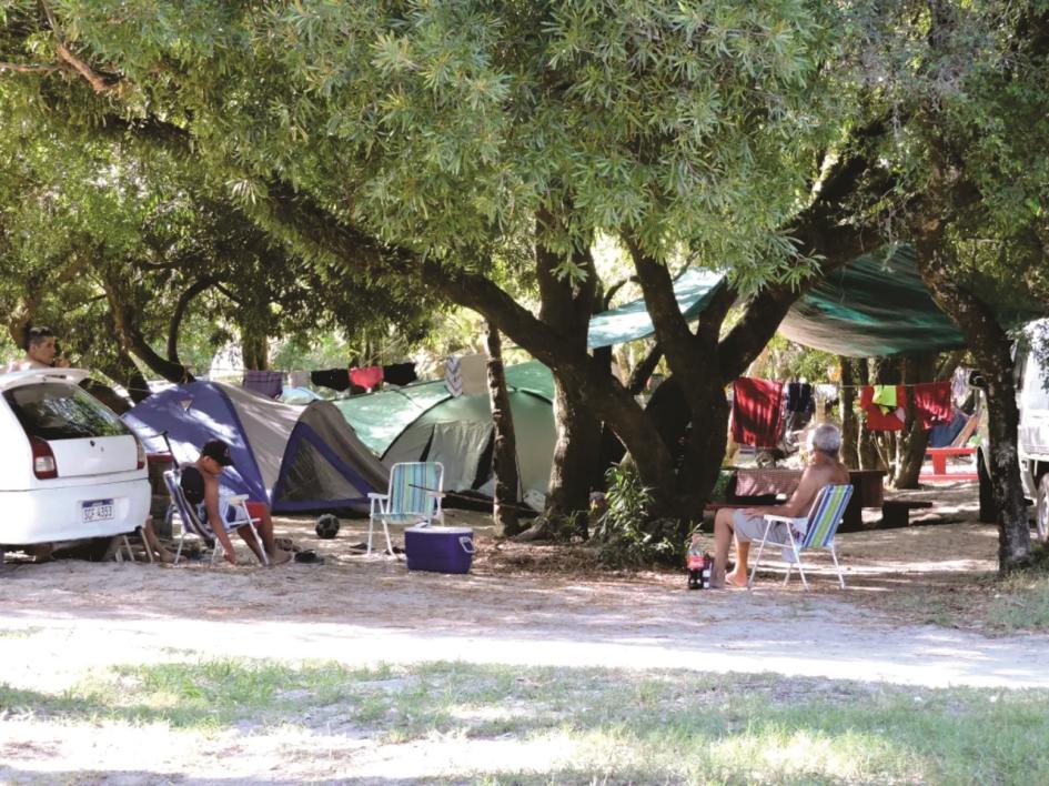 Visitantes destacan los servicios del Camping Parque Robaina