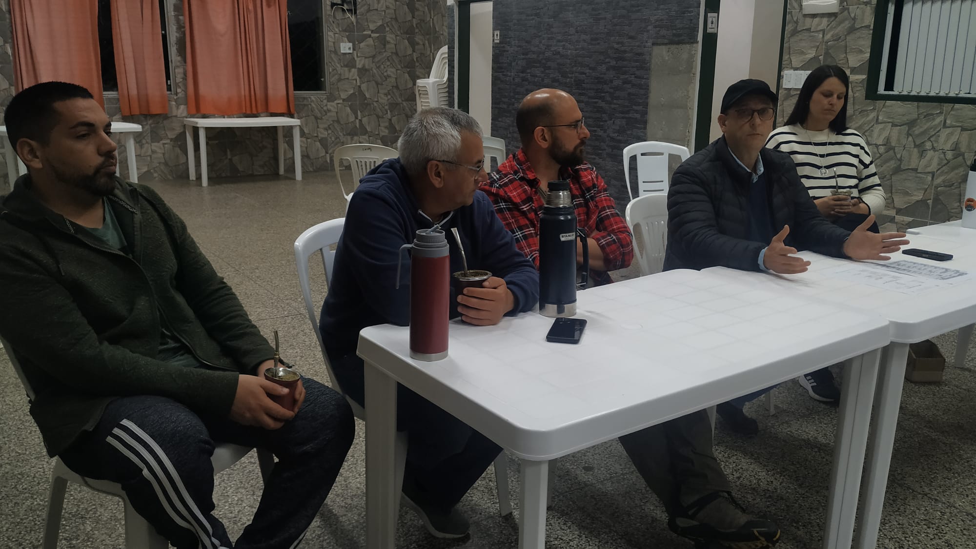 Viviendas para municipales Socios de ADEOM se reunieron con integrantes del Instituto de Asistencia Técnica