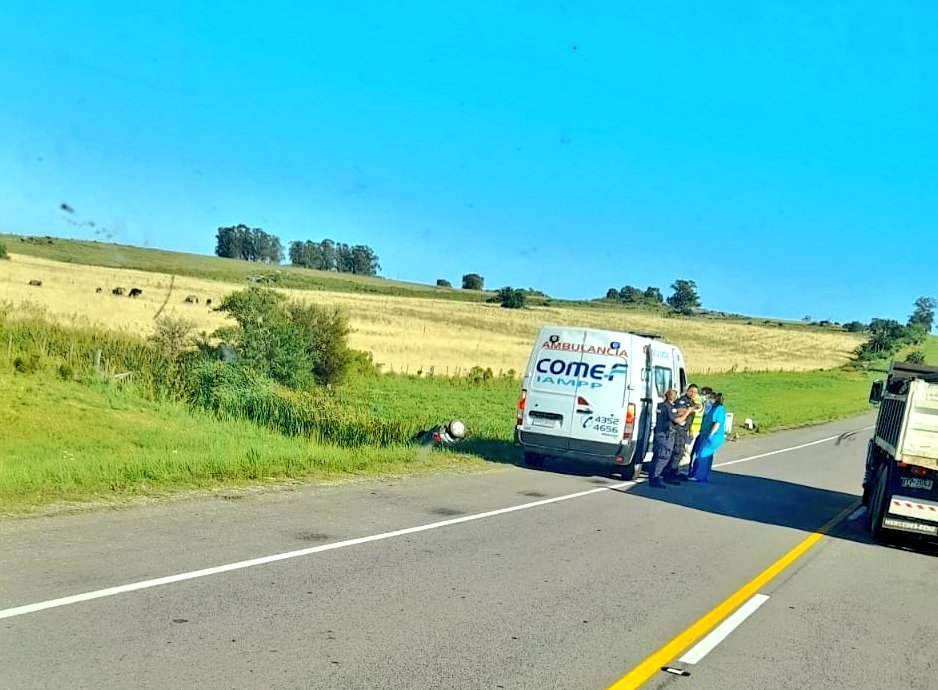 Vuelco de auto en ruta 5 con lesionados leves