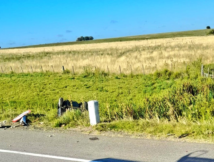 Vuelco de auto en ruta 5 con lesionados leves 2