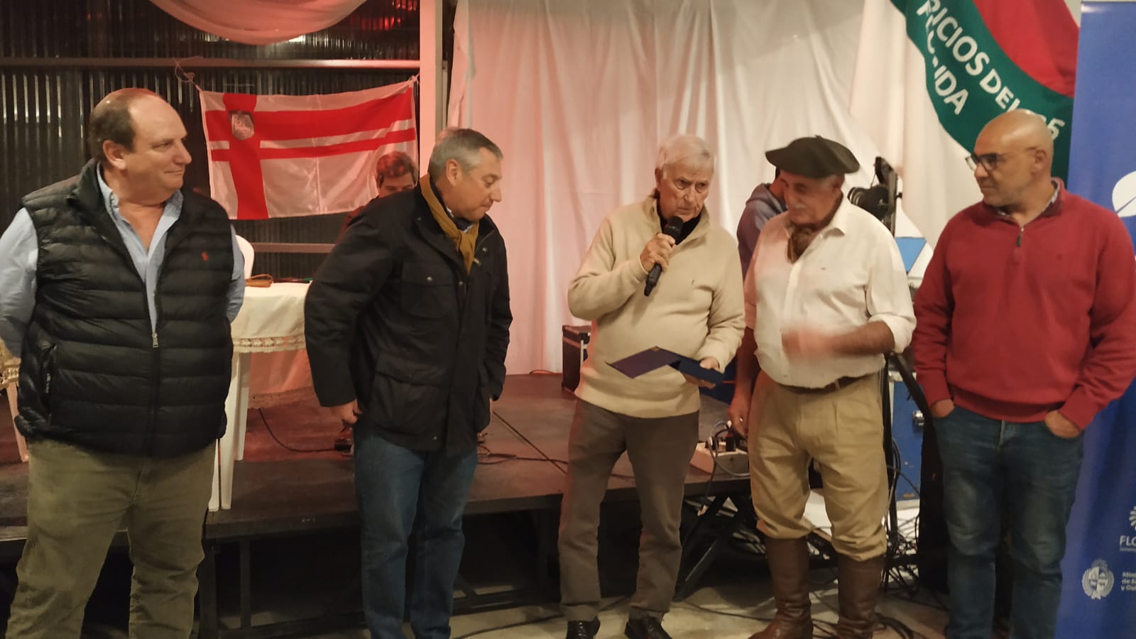 Walter Serrano Abella distinguido como Visitante Ilustre de Florida