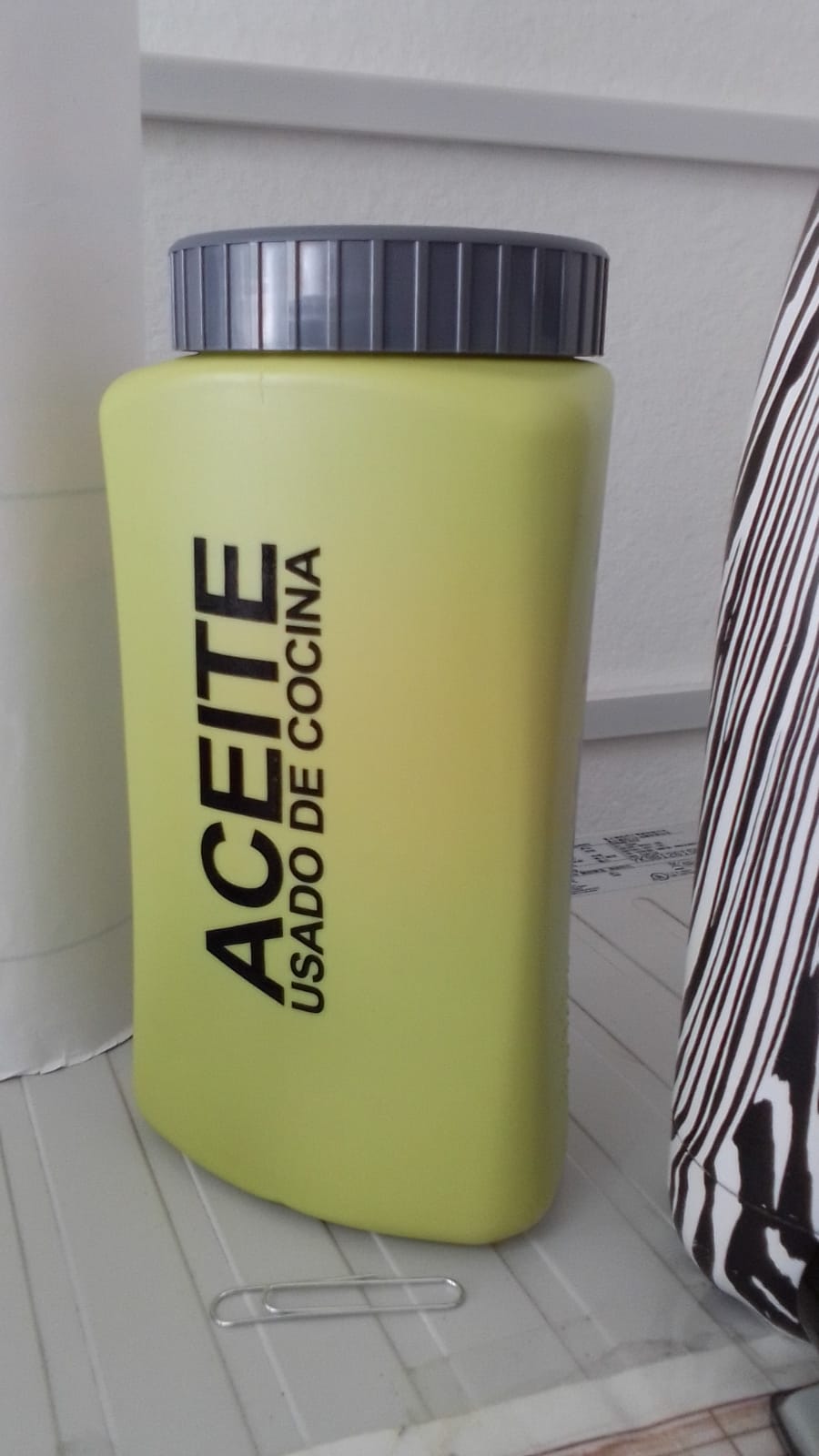 aceite usado botella