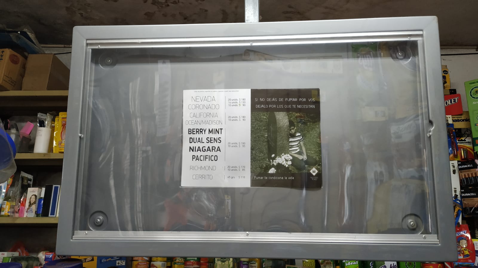 delincuentes roban importante cantidad de cigarros de comercio de calle Herrera 3