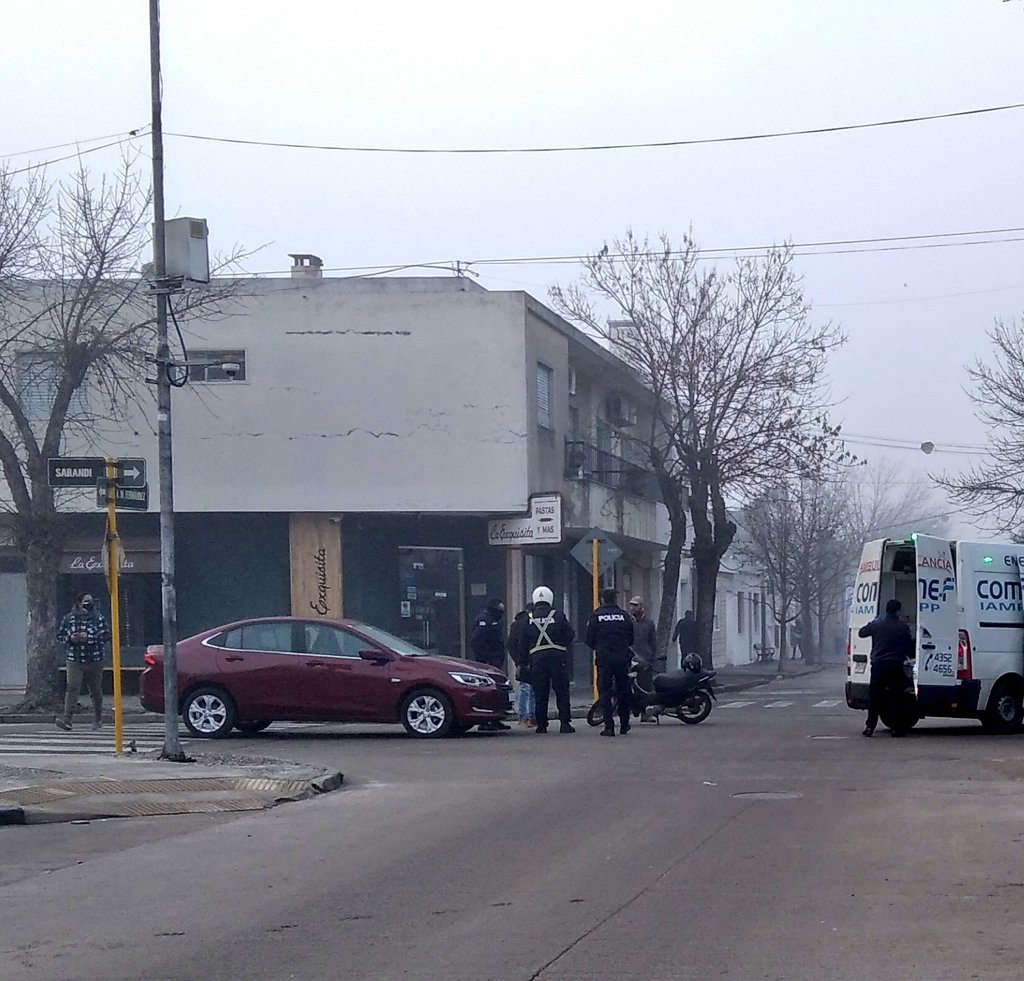 en esquina de Sarandí y Antonio María Fernández