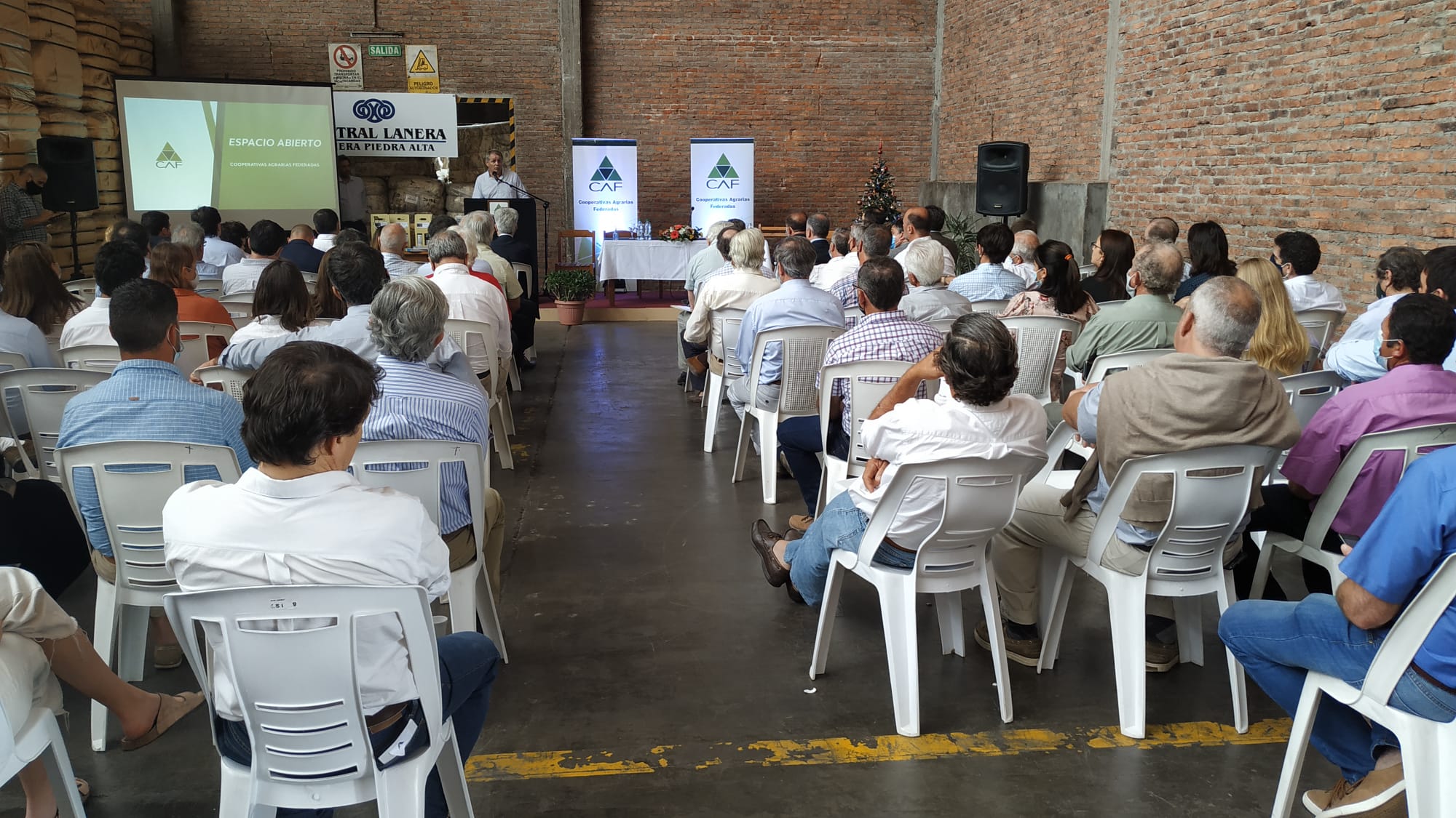 Ministro Adrián Peña participó del último Consejo Directivo del año de CAF realizado en Lanera Piedra Alta 5