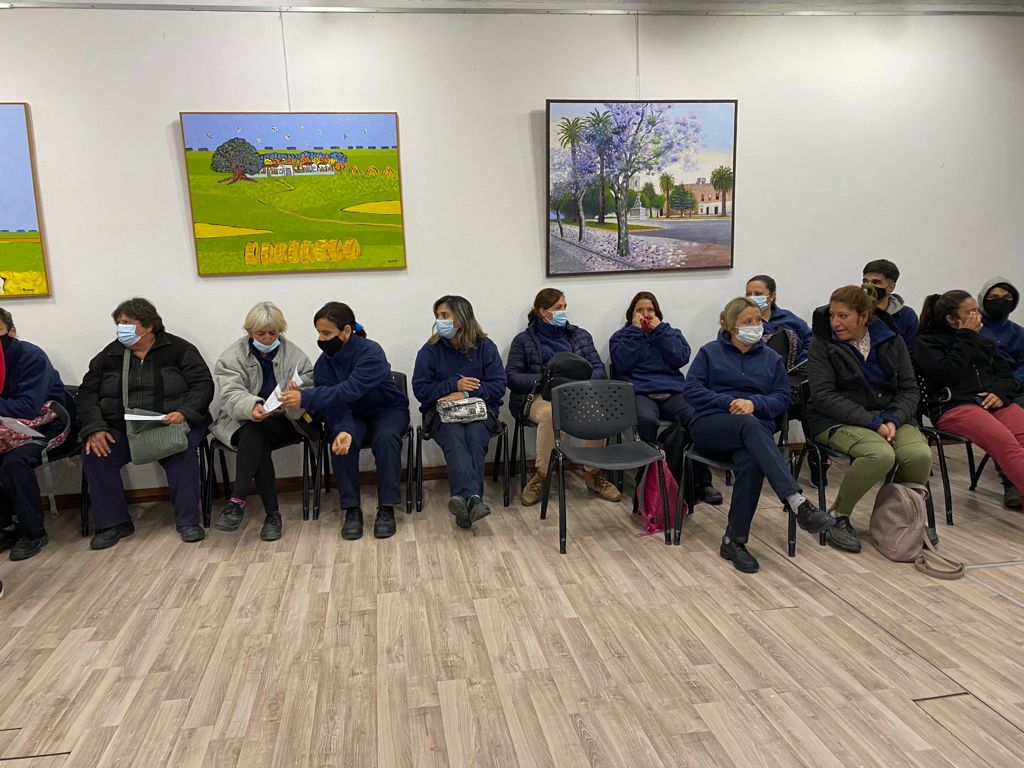 Talleres informativos para trabajadores de Jornales Solidarios en Sarandí Grande 1