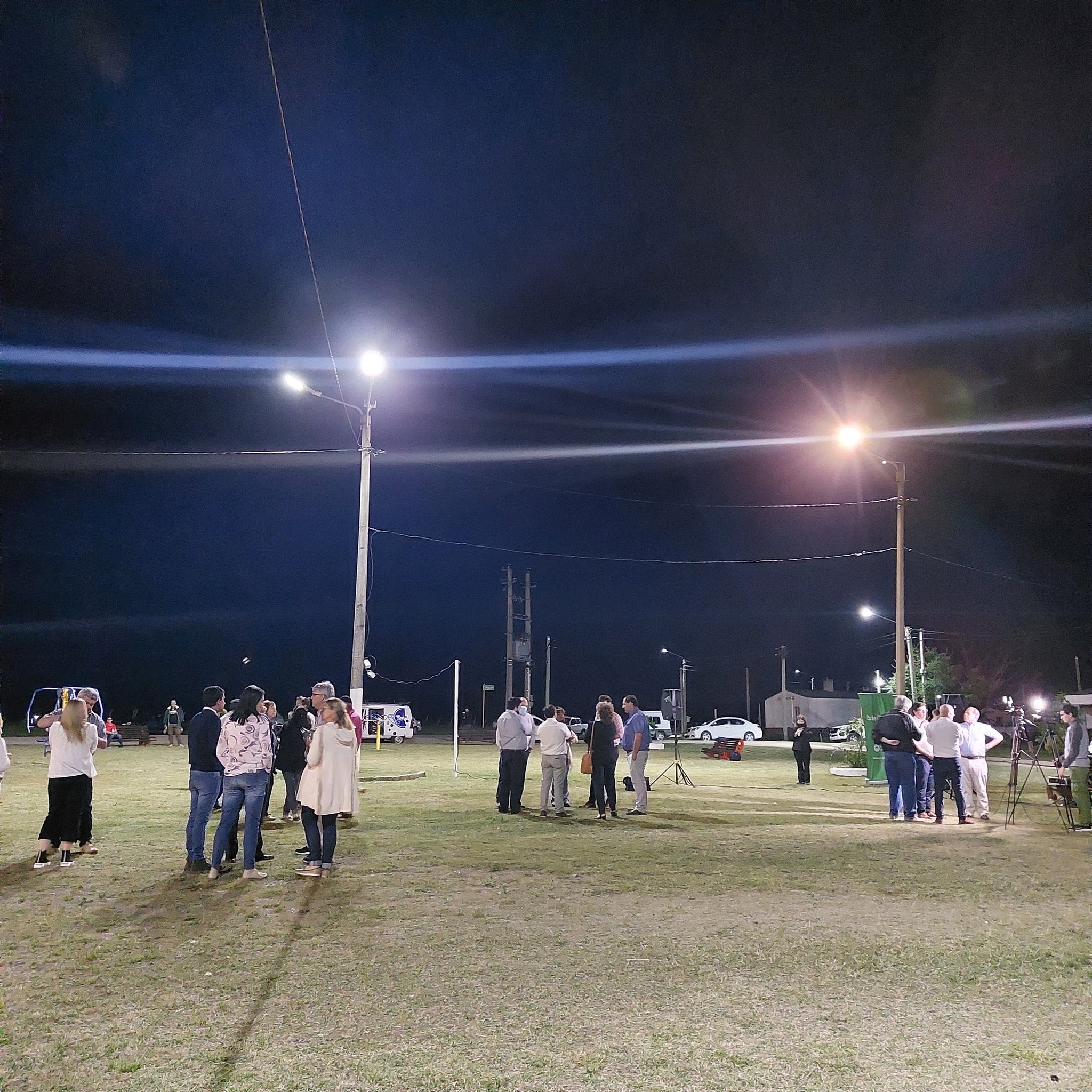 se inauguró el proyecto 100 LED en Planes de MEVIR. 2