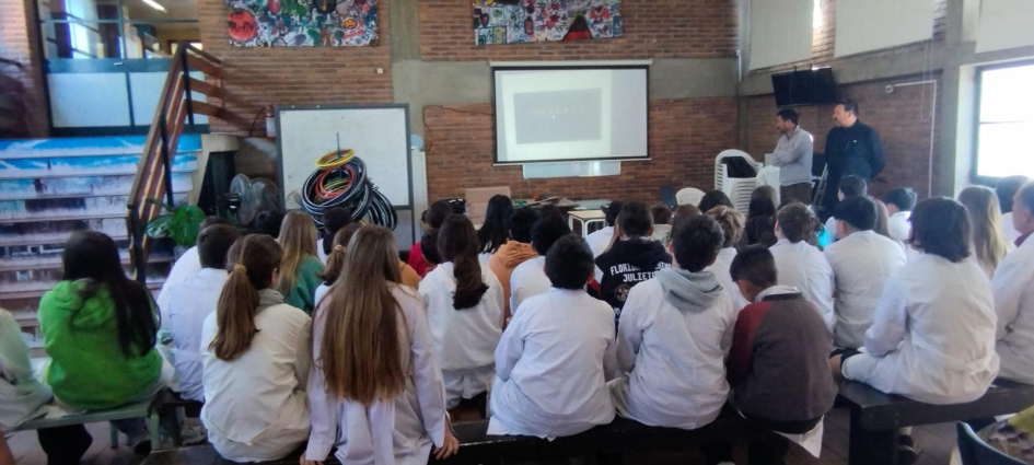 La_Brigada_Departamental_Antidrogas_de_Florida_brindó_charlas_informativas.jpg