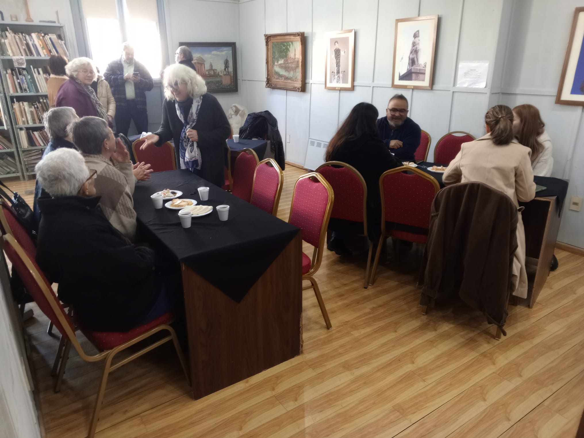 Marisol_Ibarra_presentó_en_Florida_el_libro_Historias_con_Café.jpeg