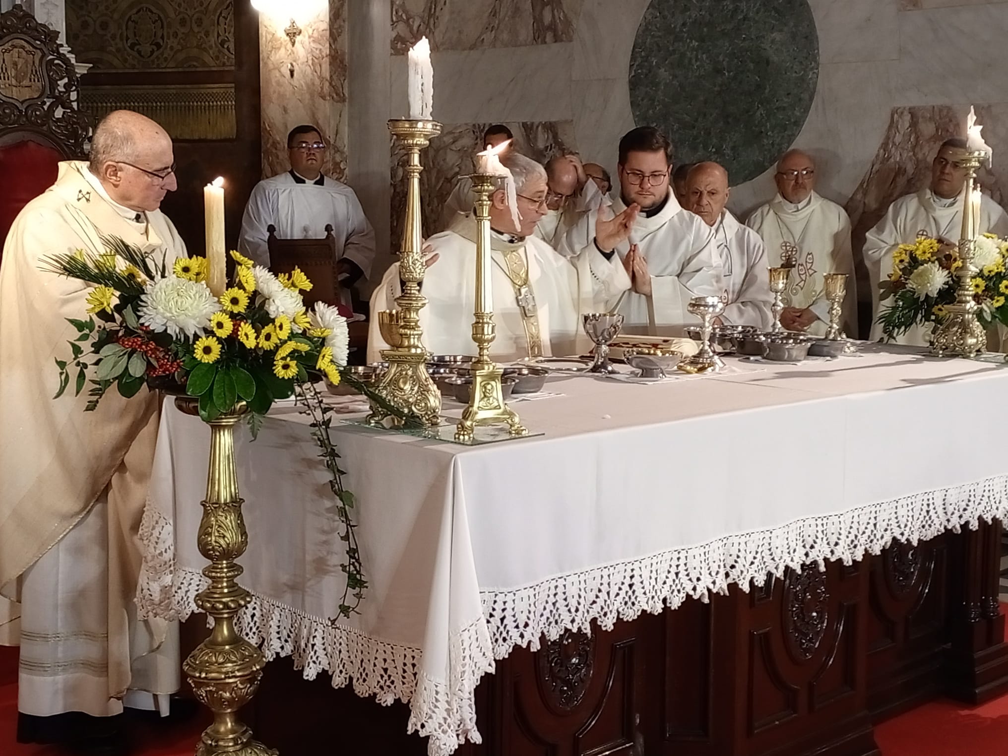 Mons._Alfonso_Bauer_fue_ordenado_como_Obispo_de_la_Diócesis_de_Florida_11.jpeg