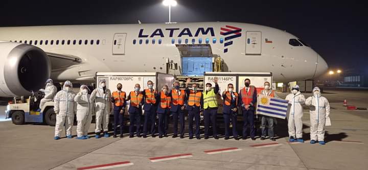 Ya están en el aire las vacunas de Sinovac para Uruguayjpg