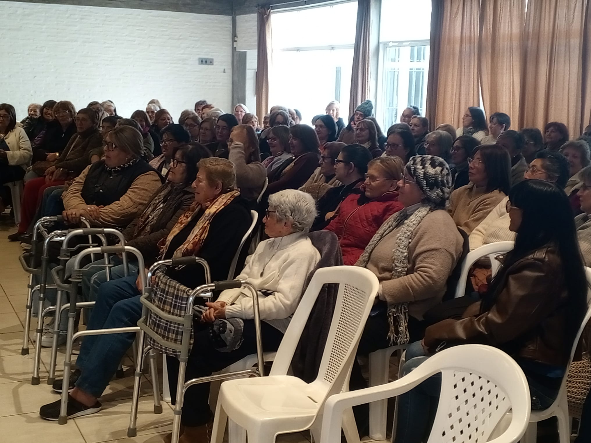 Reconocieron_a_tejedoras_voluntarias_en_el_cierre_de_la_campaña_Tejiendo_Sueños_2.jpeg