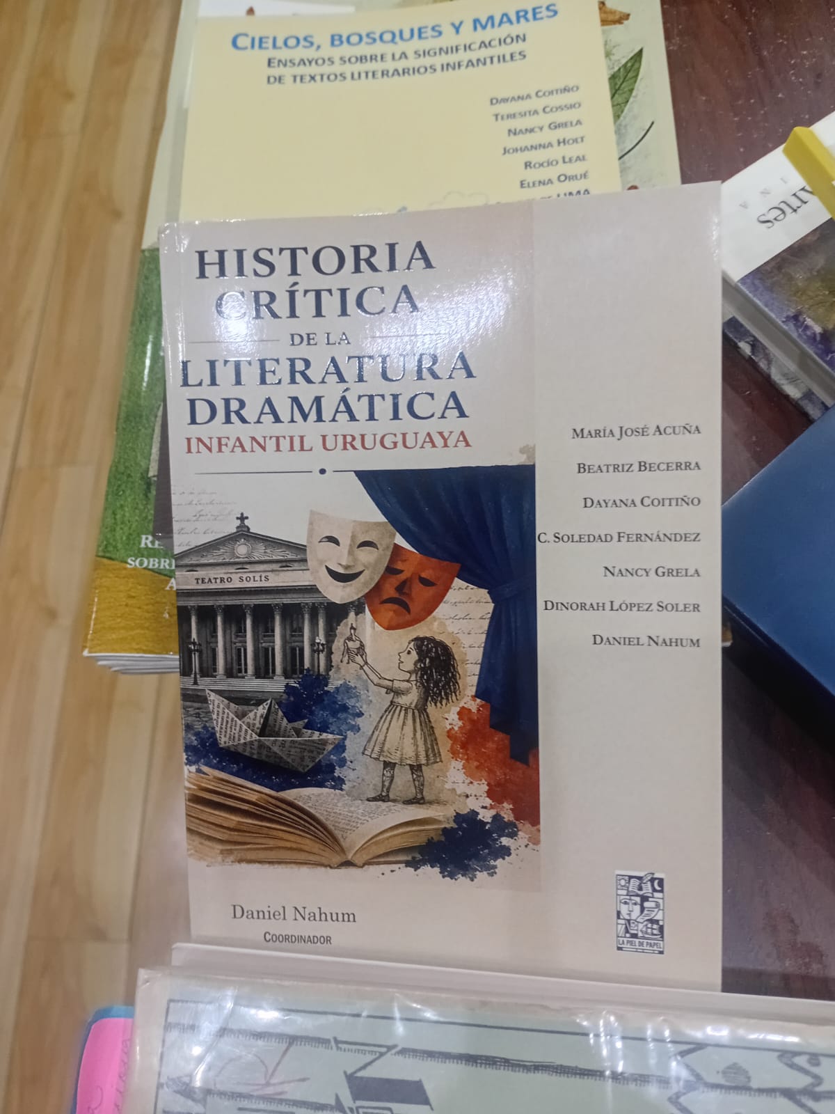Se_presentó_el_libro_la_Historia_crítica_de_la_literatura_dramática_infantil_uruguaya.jpeg