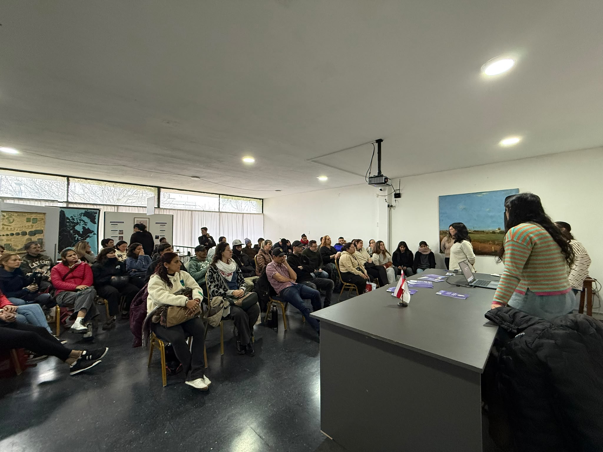 Taller_sobre_género_y_violencia_para_participantes_del_programa_Accesos.jpeg