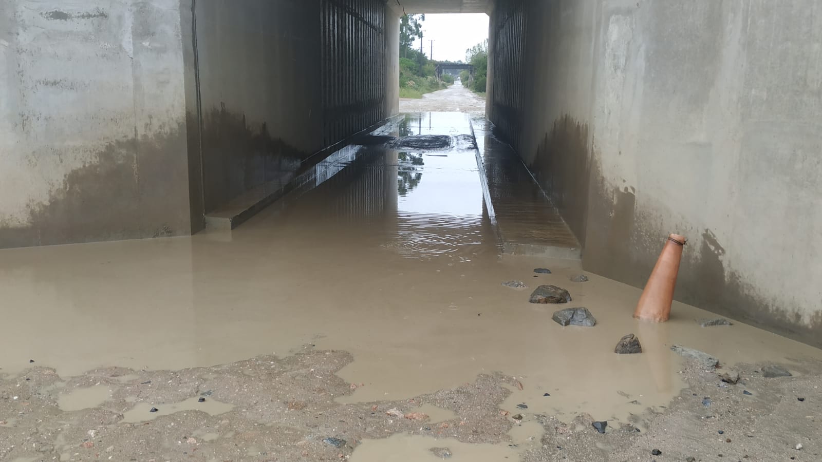 Vecinos_de_La_Macana_reclaman_por_inundación_en_el_nuevo_túnel_de_continuación_Rodó.jpeg