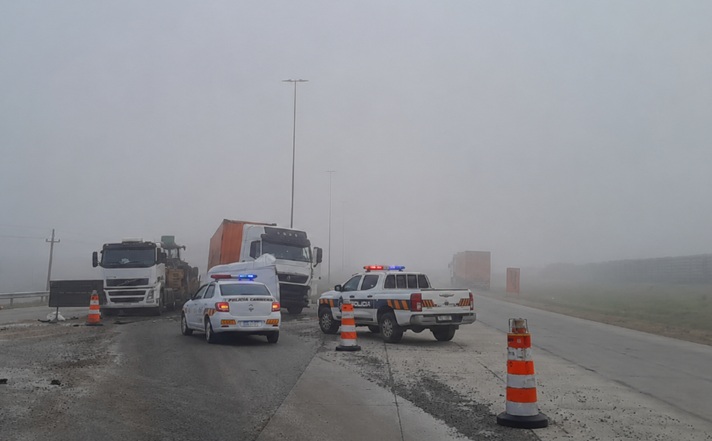 accidente_en_ruta_5_dos_camionesy_camioneta.jpg