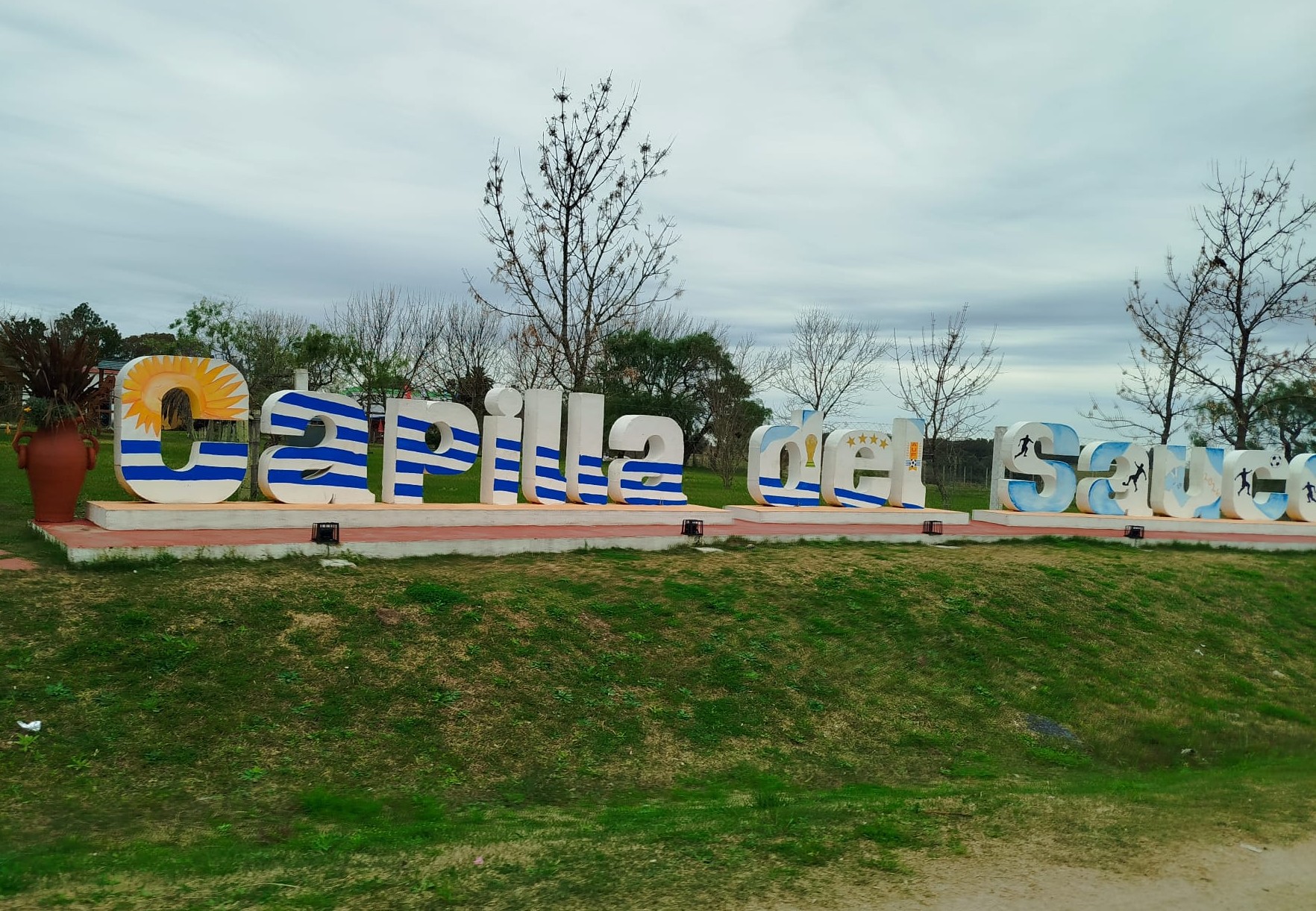 capilla_del_sauce_cartel.jpg